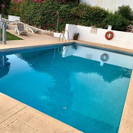 Apartament Pool & Parking Apartment