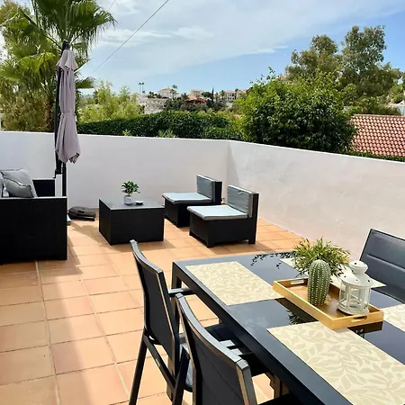 Apartament Pool & Parking *
